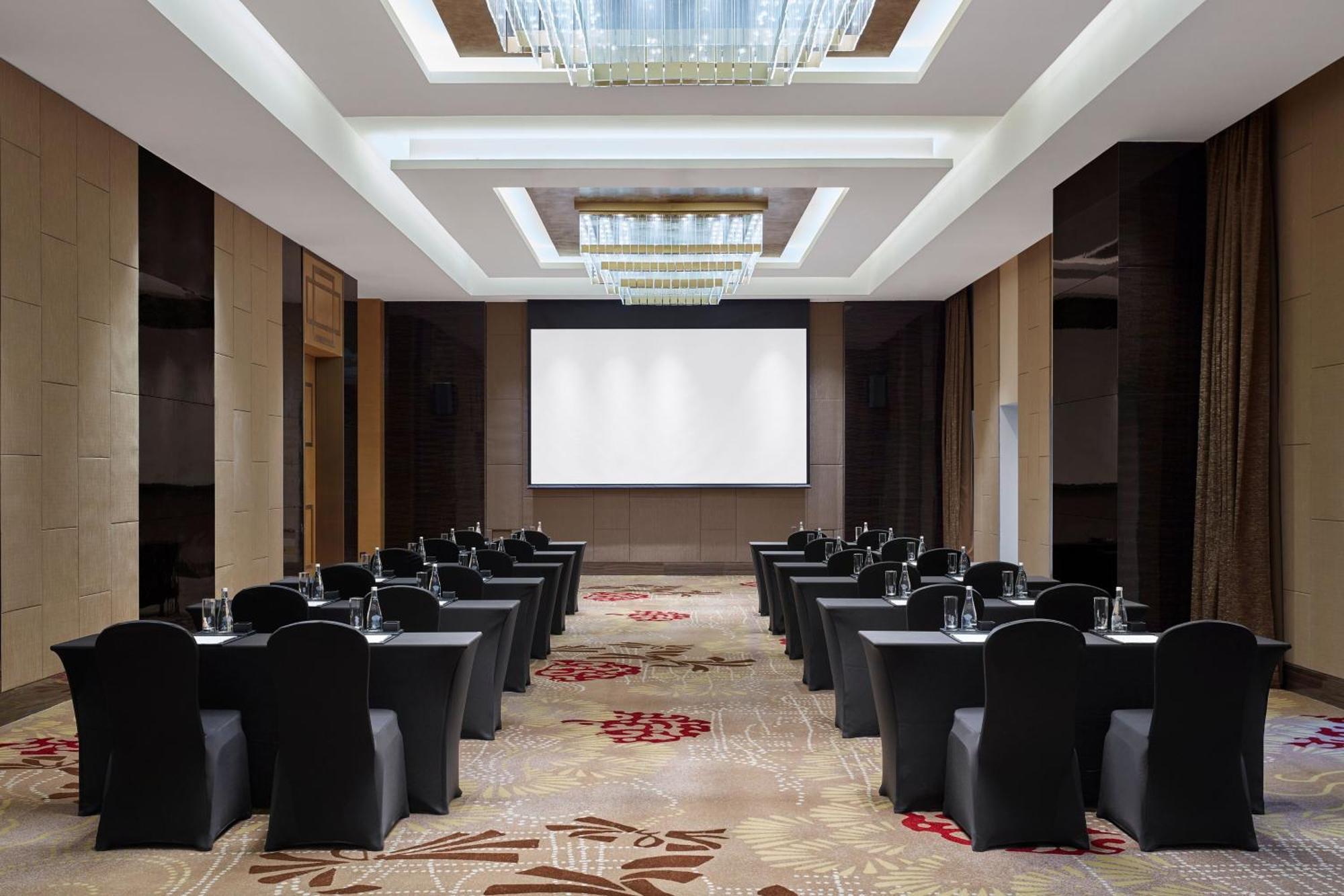 Sheraton Beijing Lize Hotel Екстериор снимка