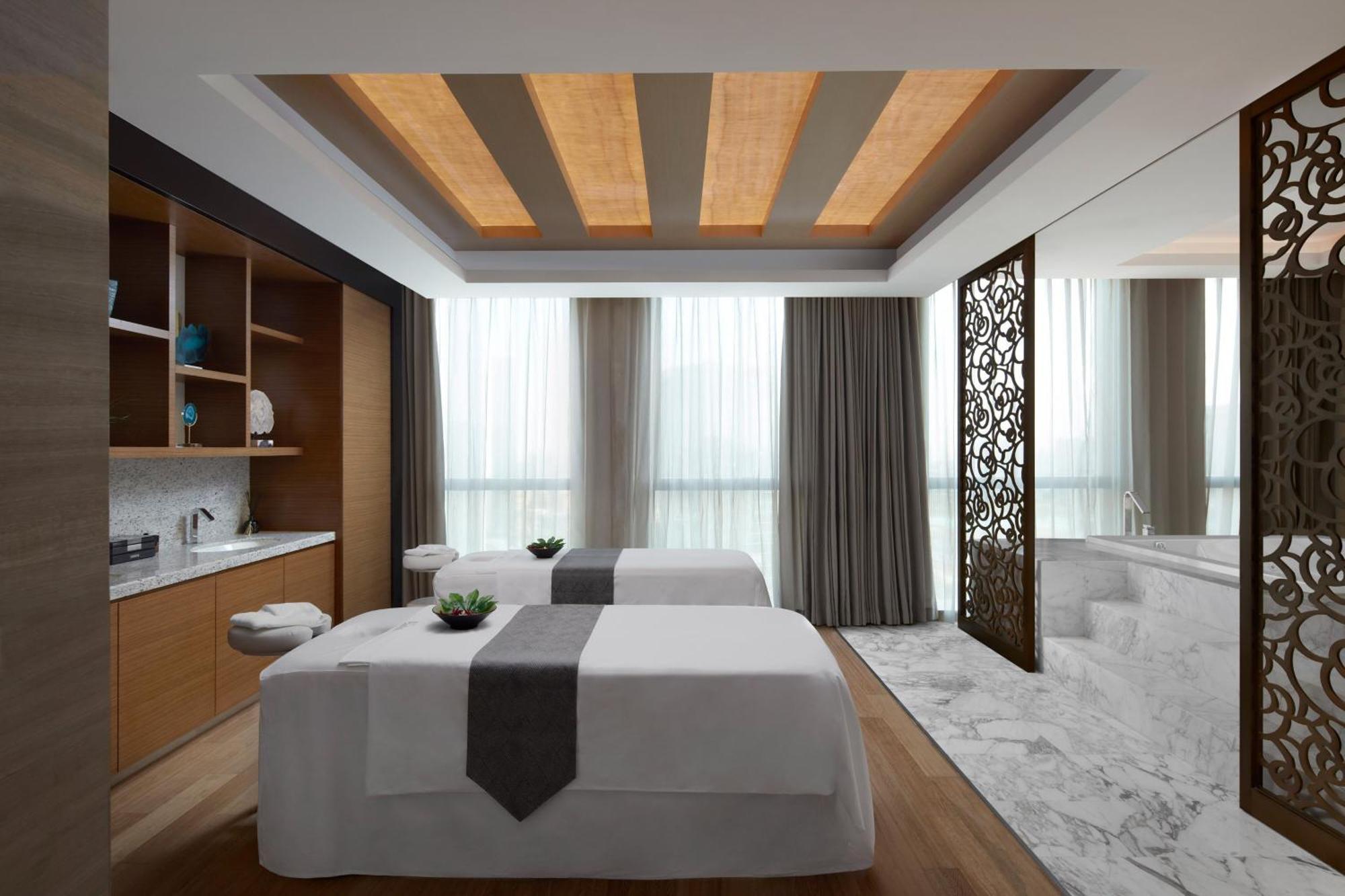 Sheraton Beijing Lize Hotel Екстериор снимка