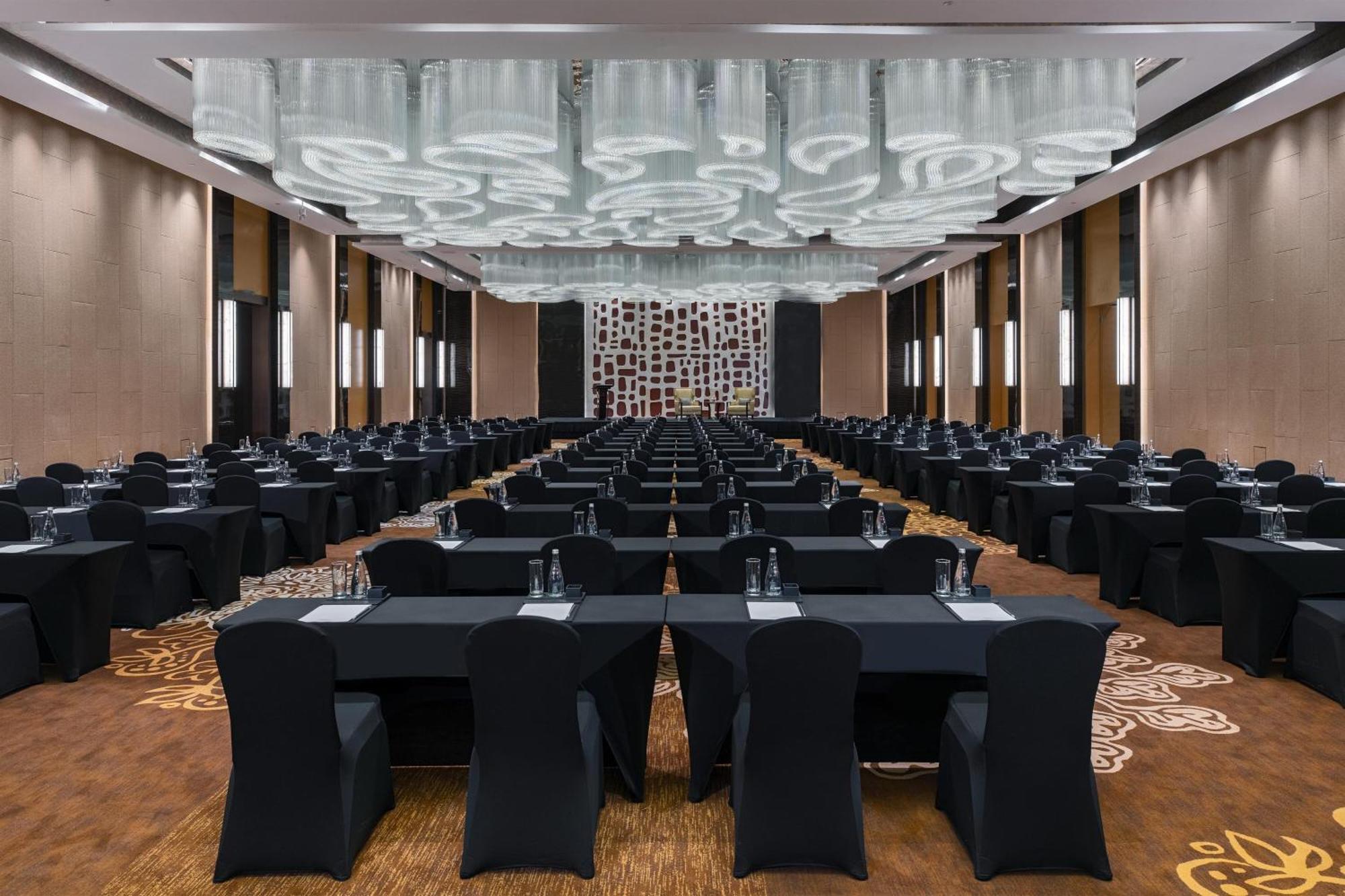 Sheraton Beijing Lize Hotel Екстериор снимка