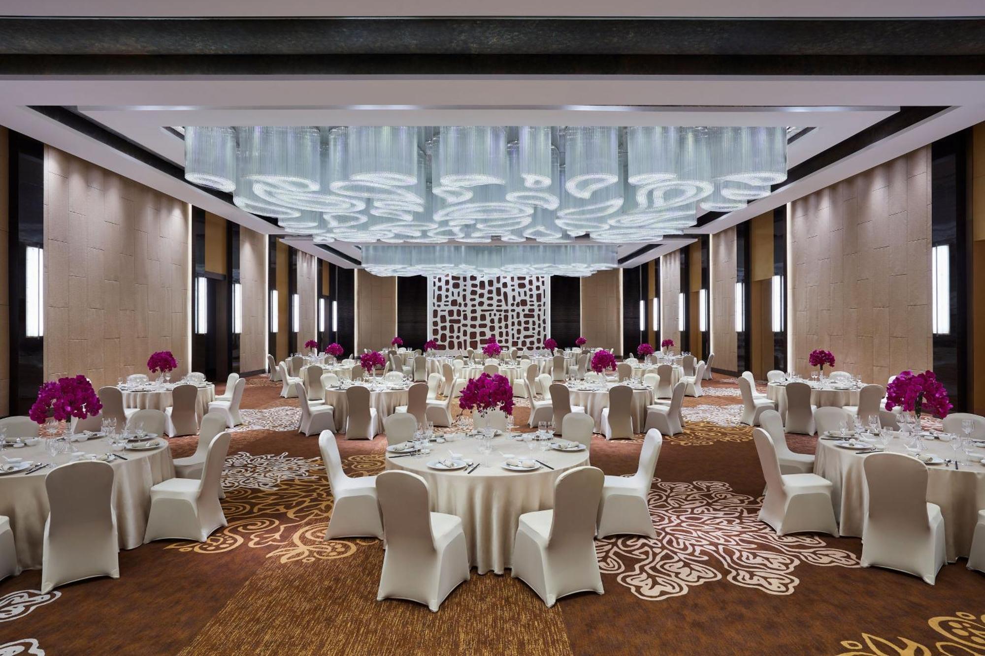 Sheraton Beijing Lize Hotel Екстериор снимка